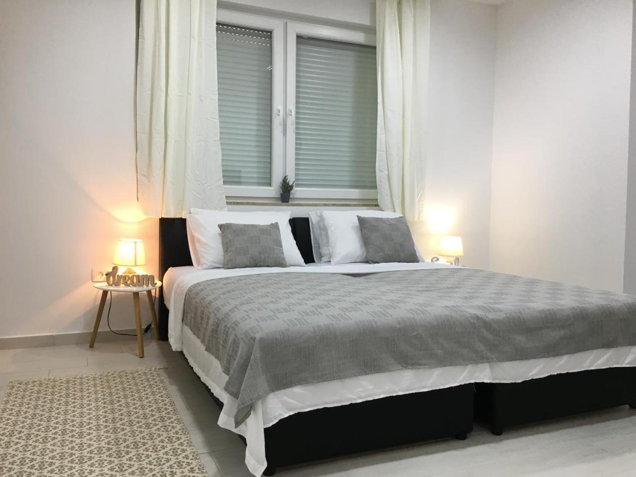 Apartments Valentina - Free Parking Mostar Exterior foto